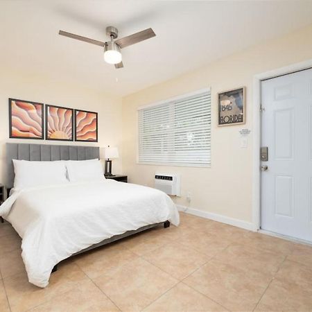 Just Off Wilton Drive Apt 7 Fort Lauderdale Exterior photo