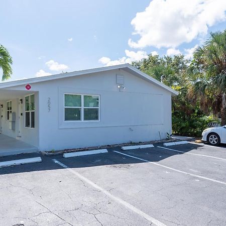 Just Off Wilton Drive Apt 7 Fort Lauderdale Exterior photo